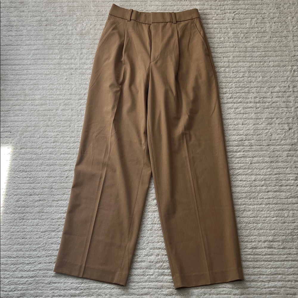 Uniqlo Women’s Pleated Trousers